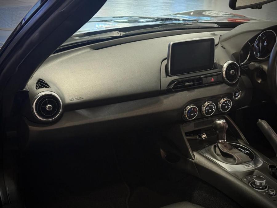 MX5 ROADSTER S - Image 12